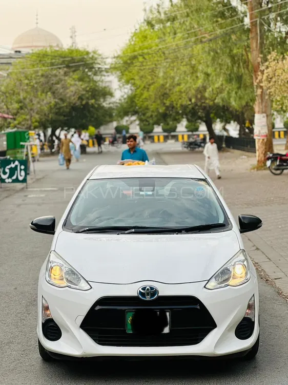Toyota Aqua 2015 for Sale in Lahore Image-1