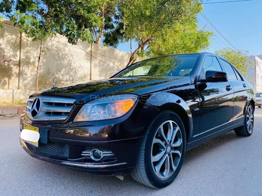 Mercedes Benz C Class 2010 for Sale in Karachi Image-1