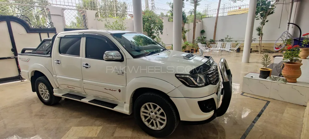Toyota Hilux 2013 for Sale in D.G.Khan Image-1