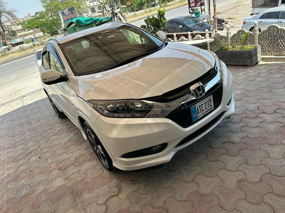 Honda Vezel 2015 for Sale in Wah cantt Image-1