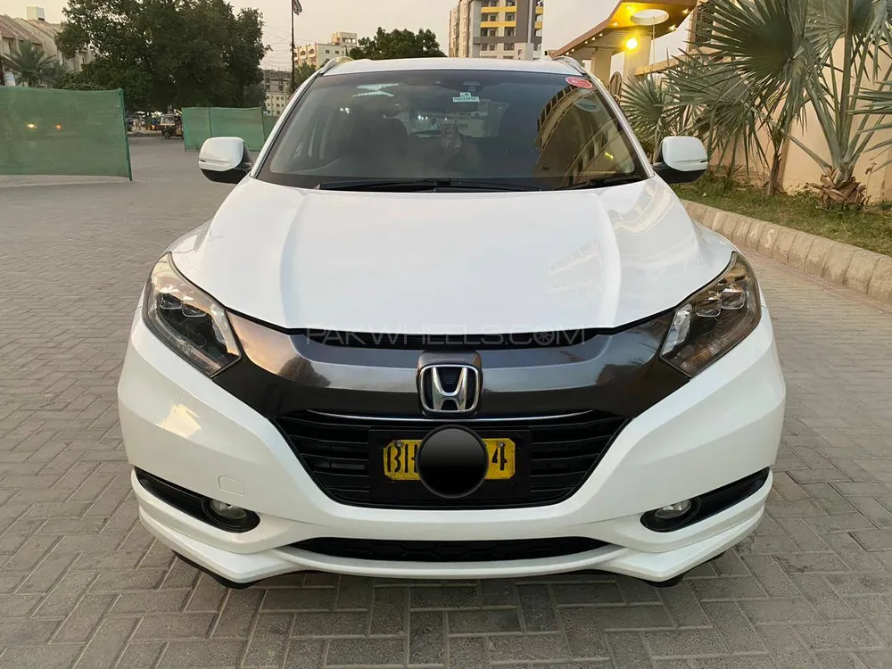 Honda Vezel 2015 for Sale in Karachi Image-1