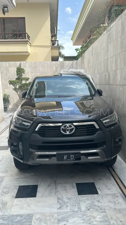 Toyota Hilux 2023 for Sale in Islamabad Image-1