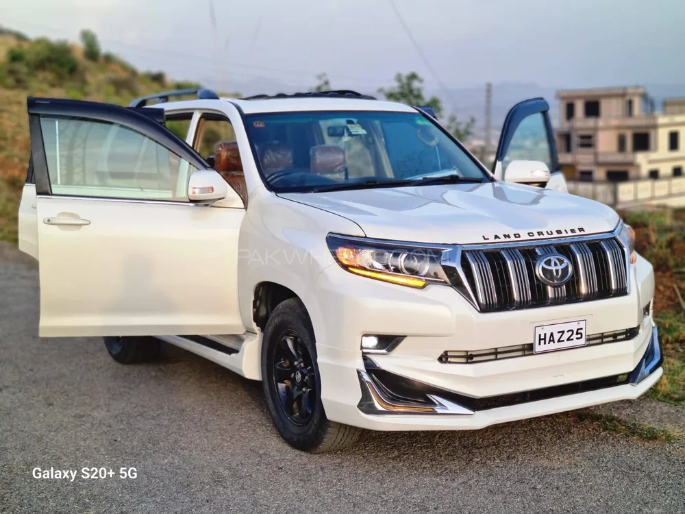 Toyota Land Cruiser 2004 for Sale in Dadyal Ak Image-1