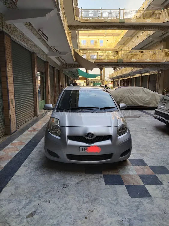 Toyota Vitz 2009 for Sale in Peshawar Image-1