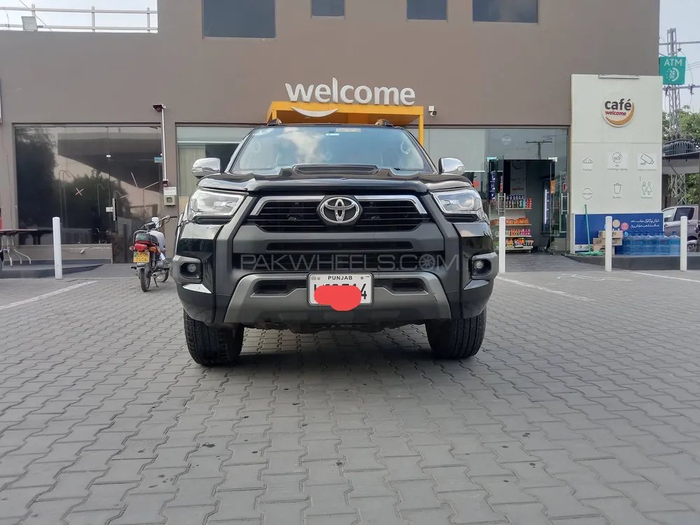 Toyota Hilux 2015 for Sale in Lahore Image-1