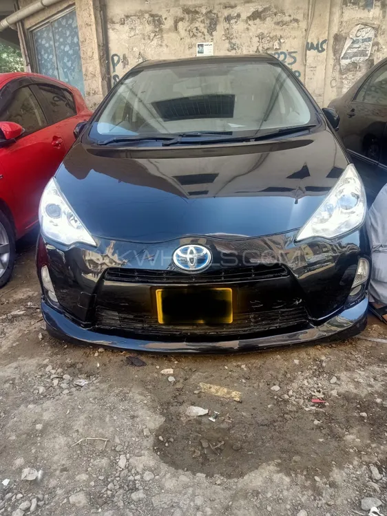 Toyota Aqua 2013 for Sale in Hyderabad Image-1