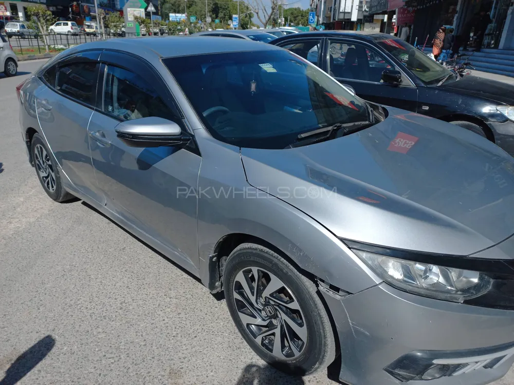 ہونڈا سوک 2016 for Sale in لاڑکانہ Image-1