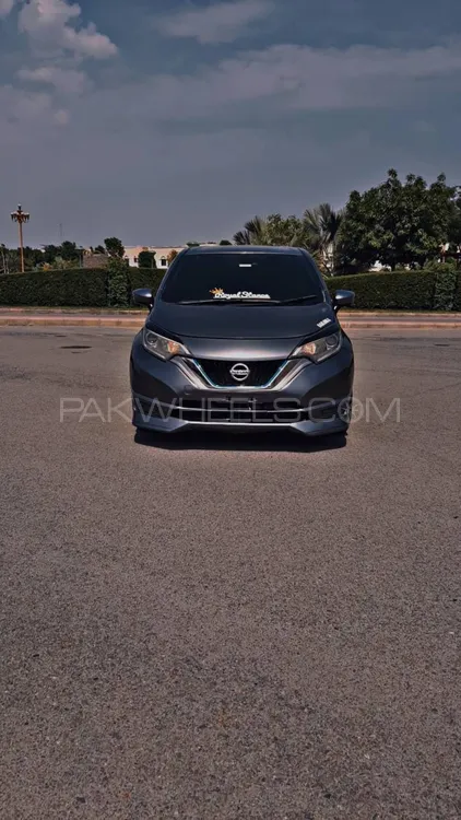 Nissan Note 2017 for Sale in Lahore Image-1