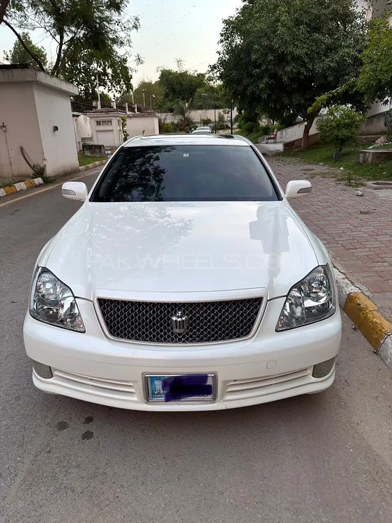 Toyota Crown 2005 for Sale in Islamabad Image-1