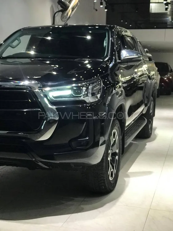 Toyota Hilux 2021 for Sale in Karachi Image-1