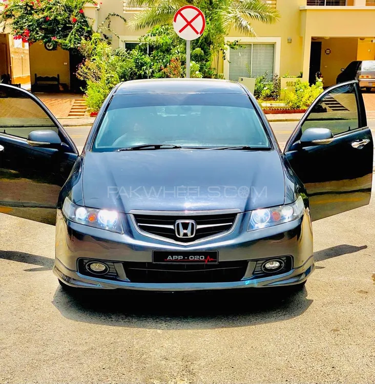 Honda Accord 2003 for Sale in Hyderabad Image-1