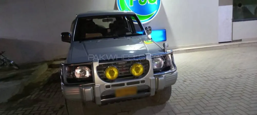 Mitsubishi Pajero 1995 for Sale in Karachi Image-1