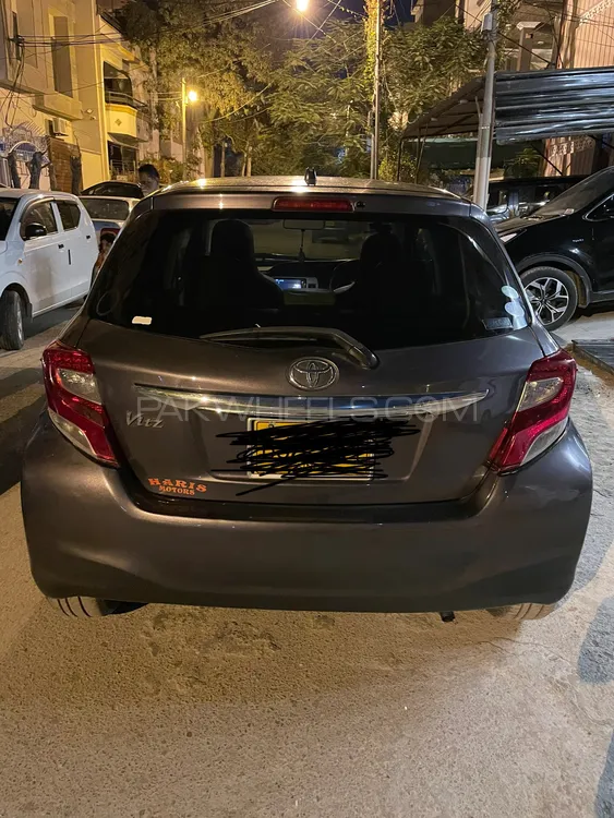 Toyota Vitz 2014 for Sale in Karachi Image-1
