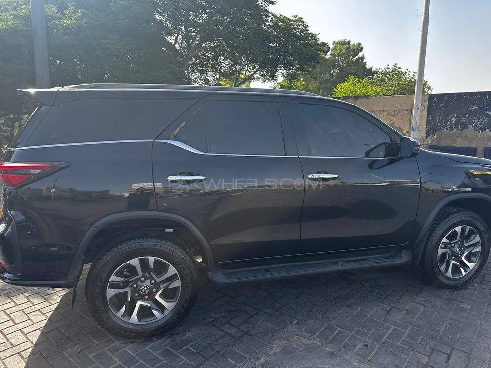 Toyota Fortuner 2022 for Sale in Karachi Image-1