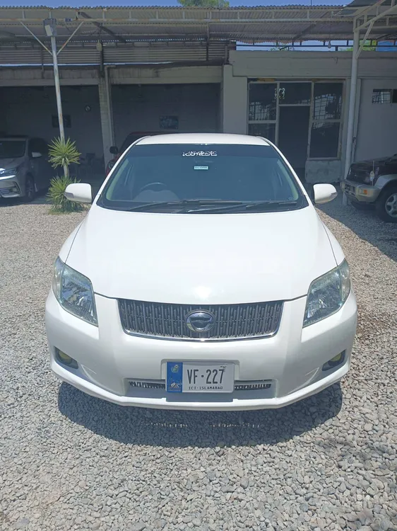 Toyota Corolla Axio 2007 for Sale in Peshawar Image-1