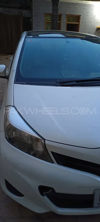 Toyota Vitz 2011 for Sale in Peshawar Image-1