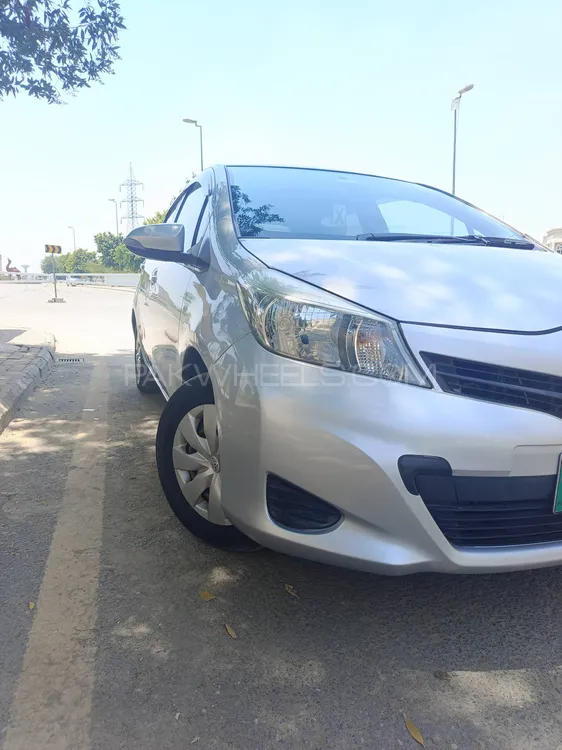 Toyota Vitz 2011 for Sale in Lahore Image-1