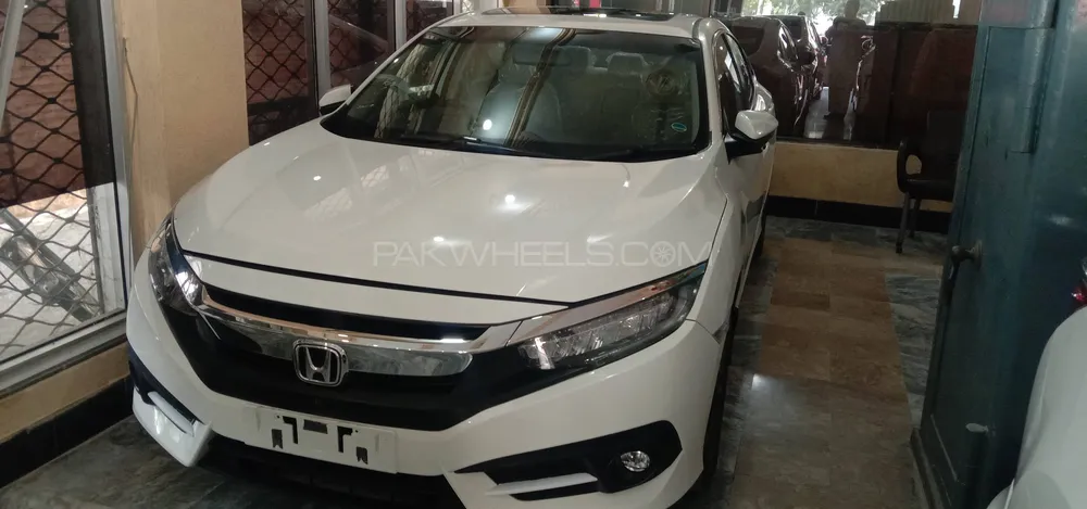 Honda Civic 2021 for Sale in Peshawar Image-1