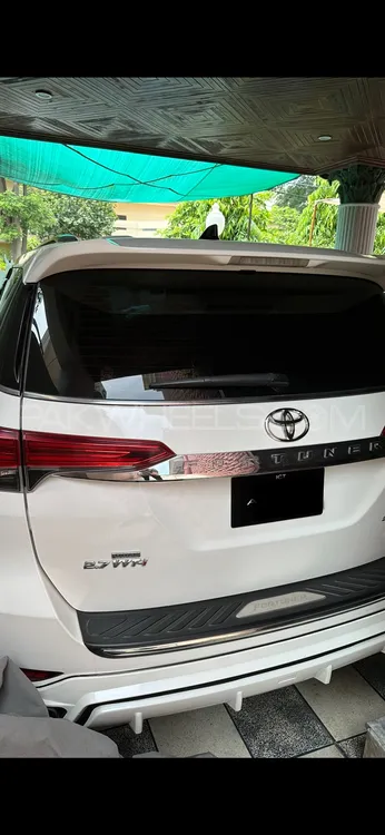 Toyota Fortuner 2017 for Sale in Lahore Image-1