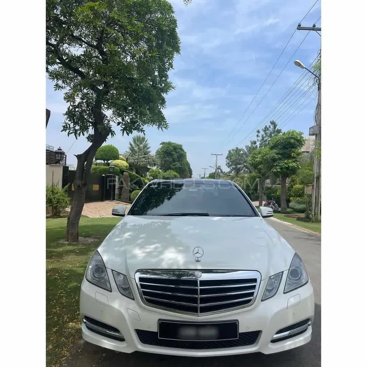 Mercedes Benz E Class 2011 for Sale in Lahore Image-1
