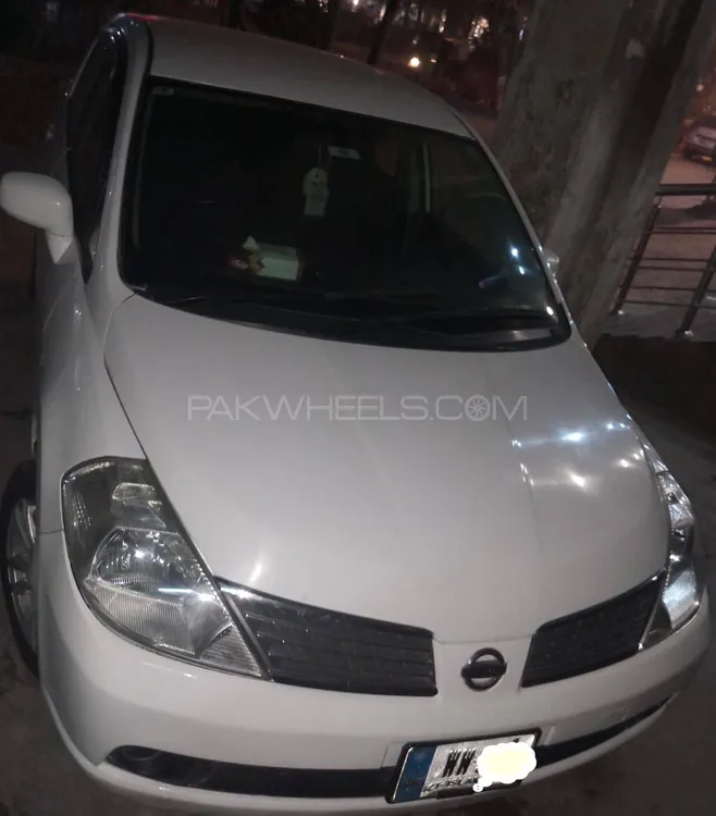 Nissan Tiida 2007 for Sale in Lahore Image-1