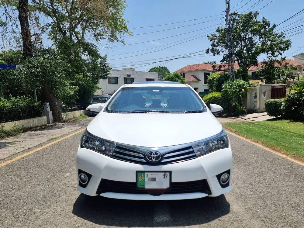 Toyota Corolla 2017 for Sale in Lahore Image-1