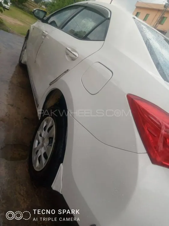 Toyota Corolla 2017 for Sale in Bhimber Image-1