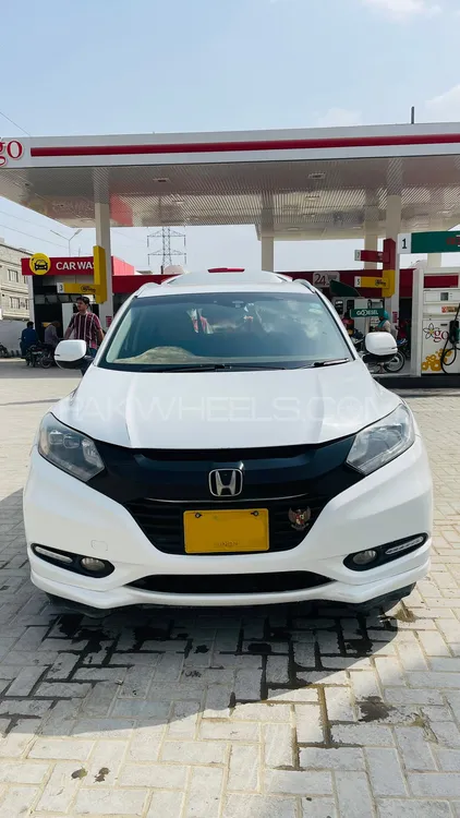 Honda Vezel 2016 for Sale in Karachi Image-1