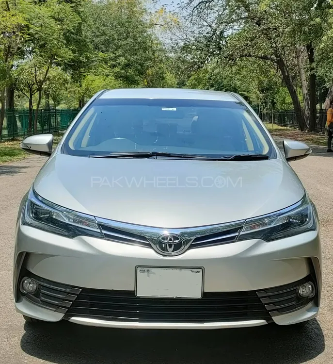 Toyota Corolla 2020 for Sale in Lahore Image-1