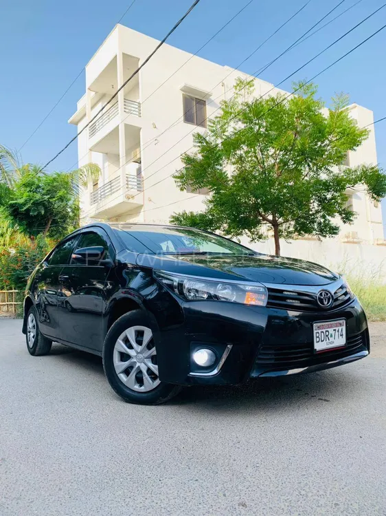 Toyota Corolla 2015 for Sale in Karachi Image-1