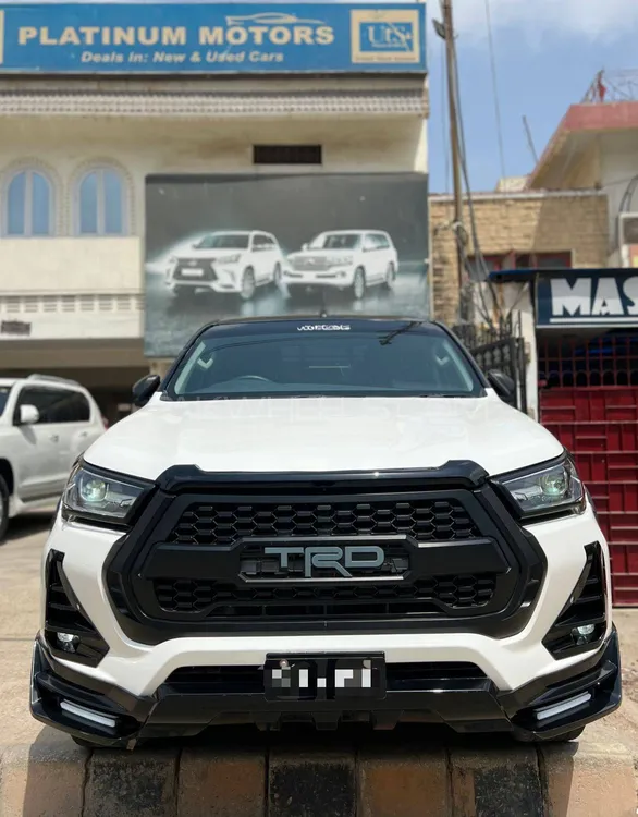 Toyota Hilux 2021 for Sale in Karachi Image-1