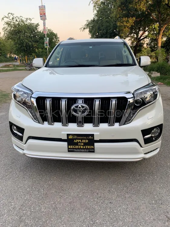 Toyota Prado 2017 for Sale in Islamabad Image-1