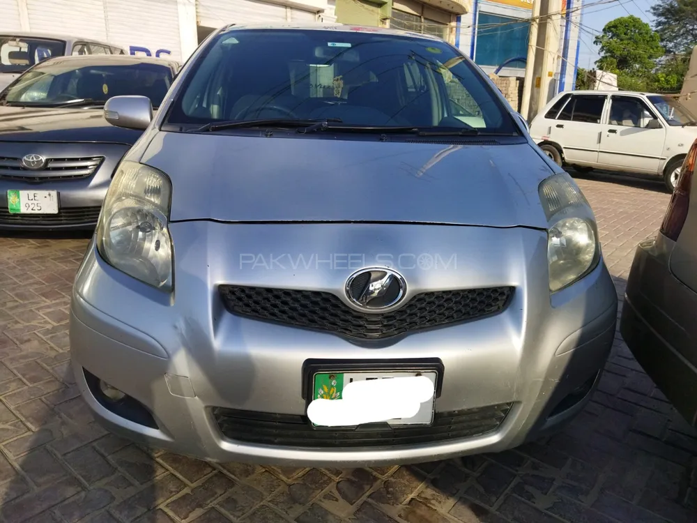 Toyota Vitz 2010 for Sale in Gujranwala Image-1