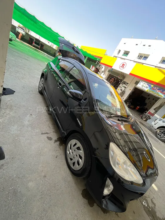 Toyota Aqua 2015 for Sale in Peshawar Image-1