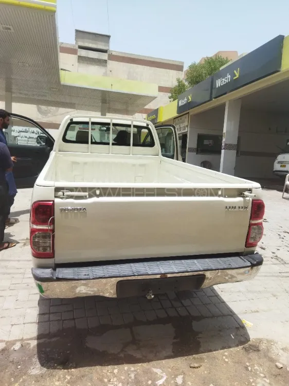 Toyota Hilux 2012 for Sale in Hyderabad Image-1