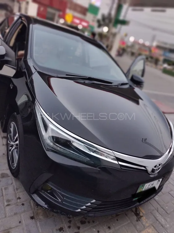 Toyota Corolla 2017 for Sale in Lahore Image-1