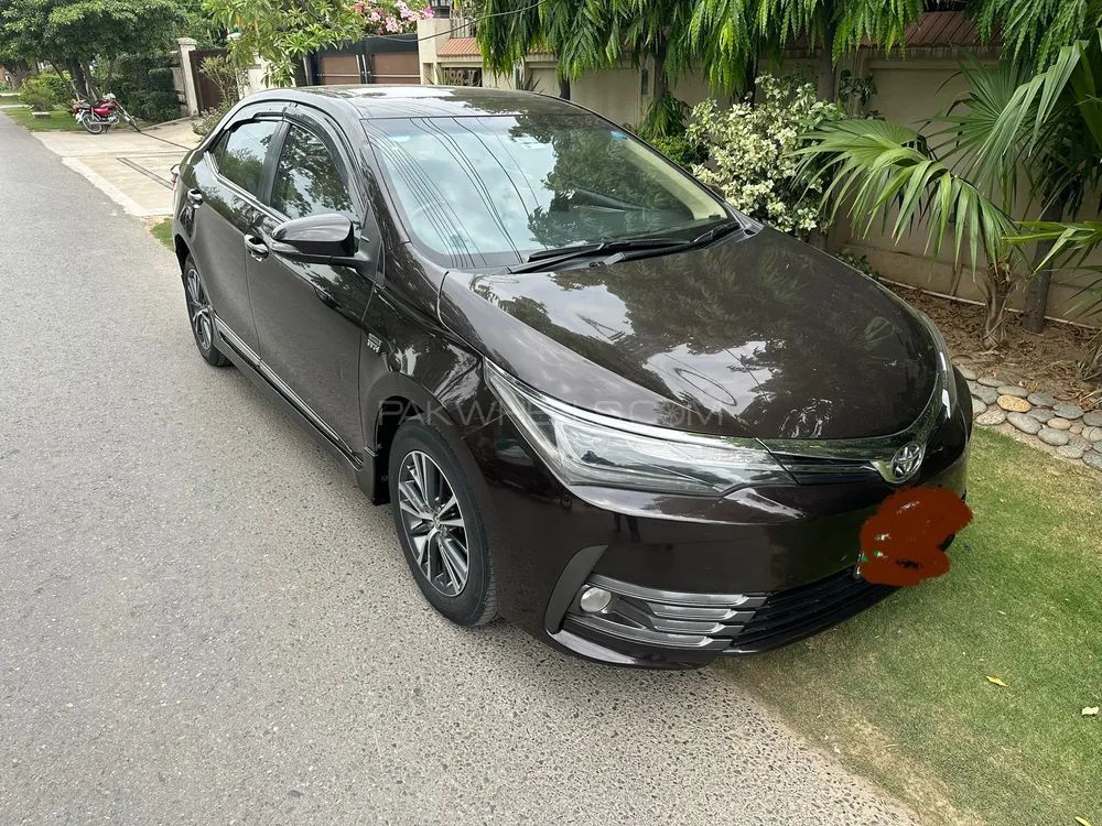 Toyota Corolla 2017 for Sale in Lahore Image-1