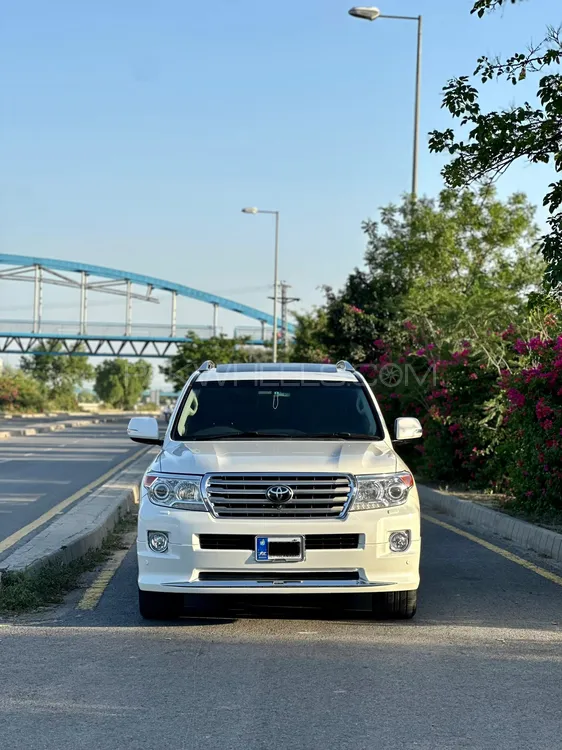 Toyota Land Cruiser 2013 for Sale in Lahore Image-1