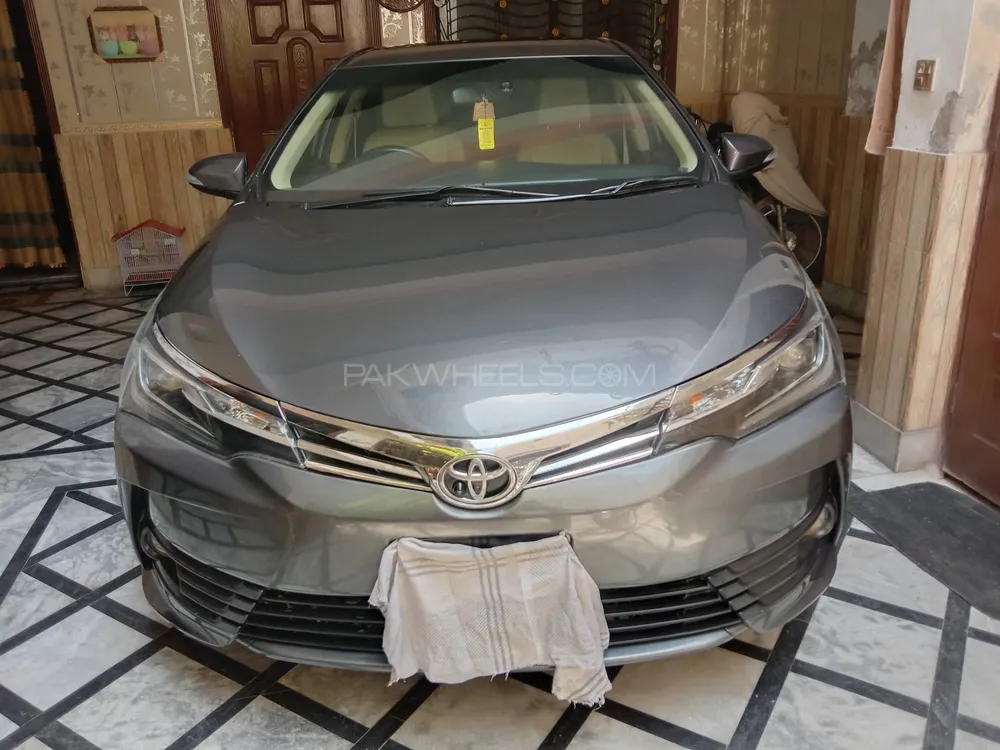 Toyota Corolla 2017 for Sale in Lahore Image-1