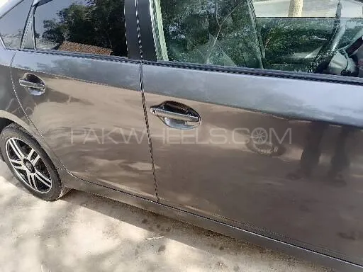 Toyota Prius 2011 for Sale in Toba Tek Singh Image-1