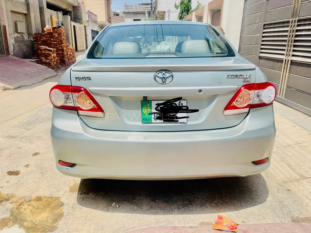 Toyota Corolla 2011 for Sale in Okara Image-1