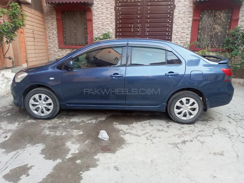 Toyota Belta 2005 for Sale in Lahore Image-1