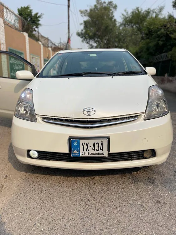 Toyota Prius 2008 for Sale in Lahore Image-1