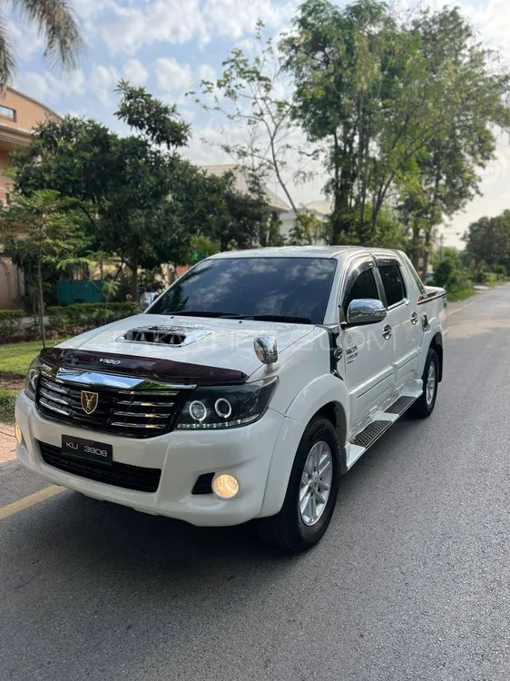 Toyota Hilux 2013 for Sale in Islamabad Image-1