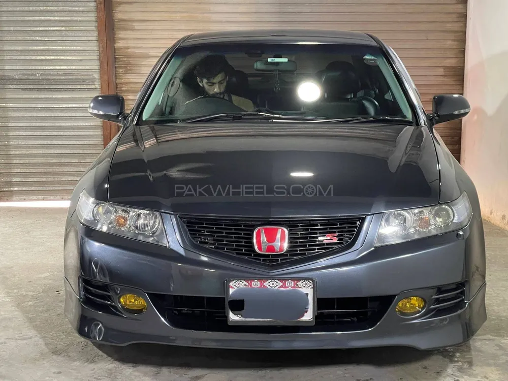 Honda Accord 2004 for Sale in Lahore Image-1