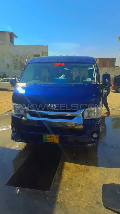Toyota Hiace 2007 for Sale in Chaksawari Image-1
