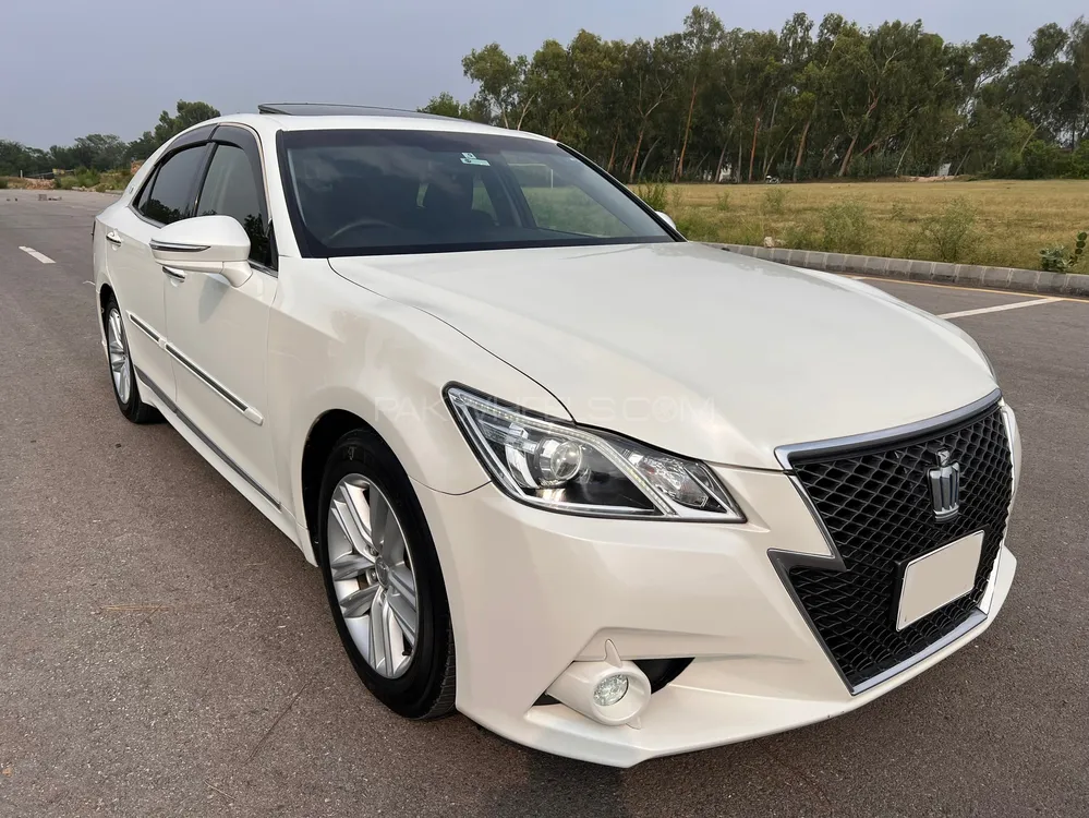 Toyota Crown 2013 for Sale in Islamabad Image-1