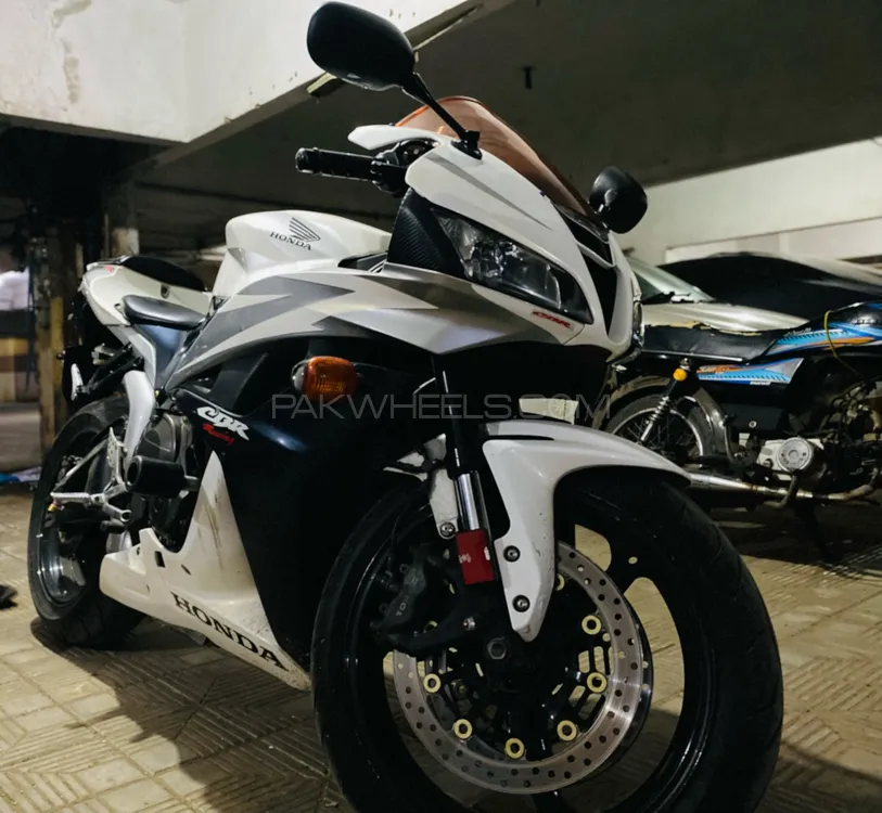 Honda CBR 600RR 2007 for Sale Image-1