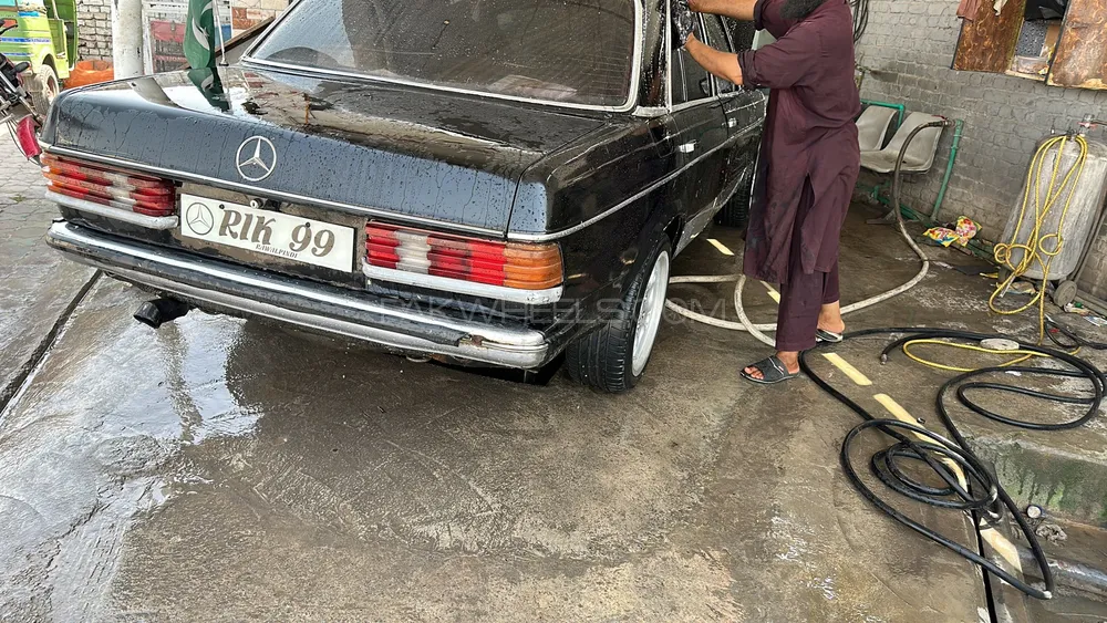 Mercedes Benz E Class 1977 for Sale in Peshawar Image-1