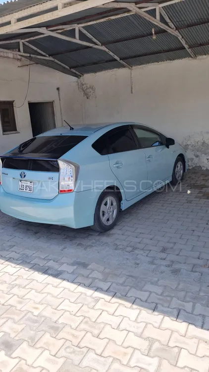 Toyota Prius 2010 for Sale in Mardan Image-1